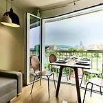 Apartment Arlettetrouville 40m2, 2 Pieces Hyper Centre Vue Pour 4 Personnes Avec Bebe, Arlette !