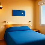 Arlettetrouville 40m2, 2 Pieces Hyper Centre Vue Pour 4 Personnes Avec Bebe, Arlette ! Apartment