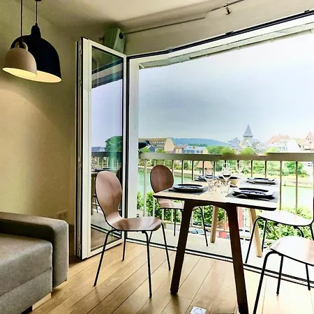 Apartman Arlettetrouville 40m2, 2 Pieces Hyper Centre Vue Pour 4 Personnes Avec Bebe, Arlette !