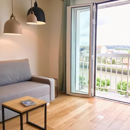 Arlettetrouville 40m2, 2 Pieces Hyper Centre Vue Pour 4 Personnes Avec Bebe, Arlette ! *