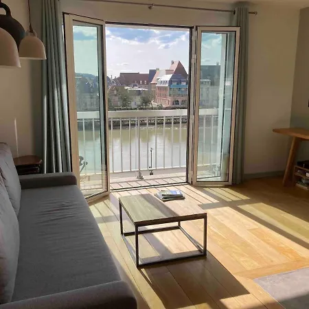 Arlettetrouville 40m2, 2 Pieces Hyper Centre Vue Pour 4 Personnes Avec Bebe, Arlette ! Apartman