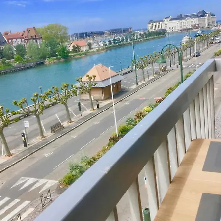 Διαμέρισμα Arlettetrouville 40m2, 2 Pieces Hyper Centre Vue Pour 4 Personnes Avec Bebe, Arlette !