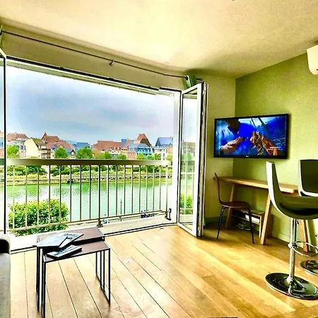 Apartman Arlettetrouville 40m2, 2 Pieces Hyper Centre Vue Pour 4 Personnes Avec Bebe, Arlette !