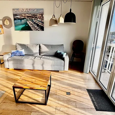 Arlettetrouville 40m2, 2 Pieces Hyper Centre Vue Pour 4 Personnes Avec Bebe, Arlette ! Apartman
